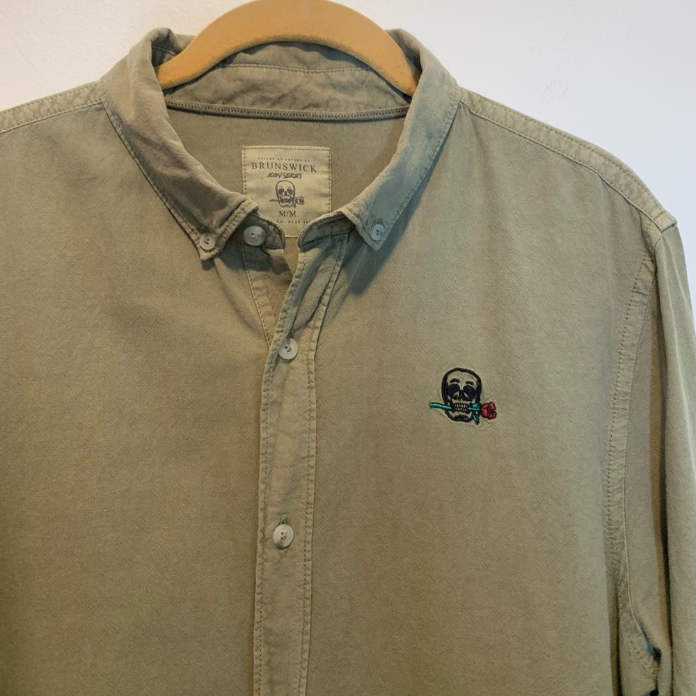 Brunswick Kon Series Skull & Rose Shirt Army Green Men’s Medium